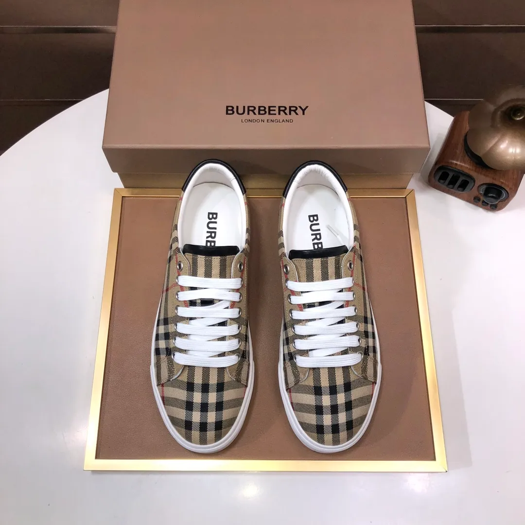 Men's shoes 💰480💰 [Burberry] (cowhide lining) classic low-top sneakers｜Imported cowhide with classic plaid fabric｜Cowhide lining｜Original outsole｜Fine workmanship and comfortable to wear Size: 38-44 (customized at 45)
